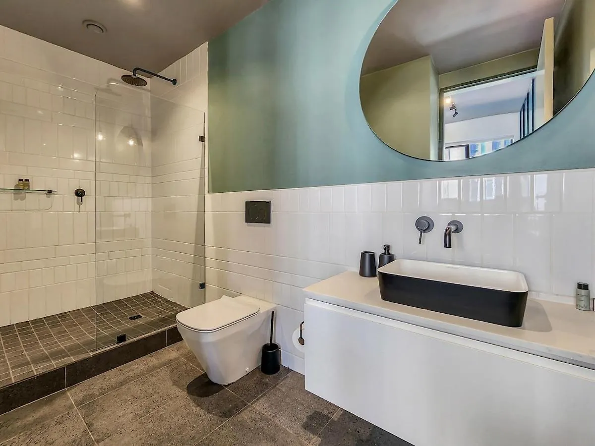 Modern, Secure, Spacious, L/Shedding Free-Pool Cape Town 0*,